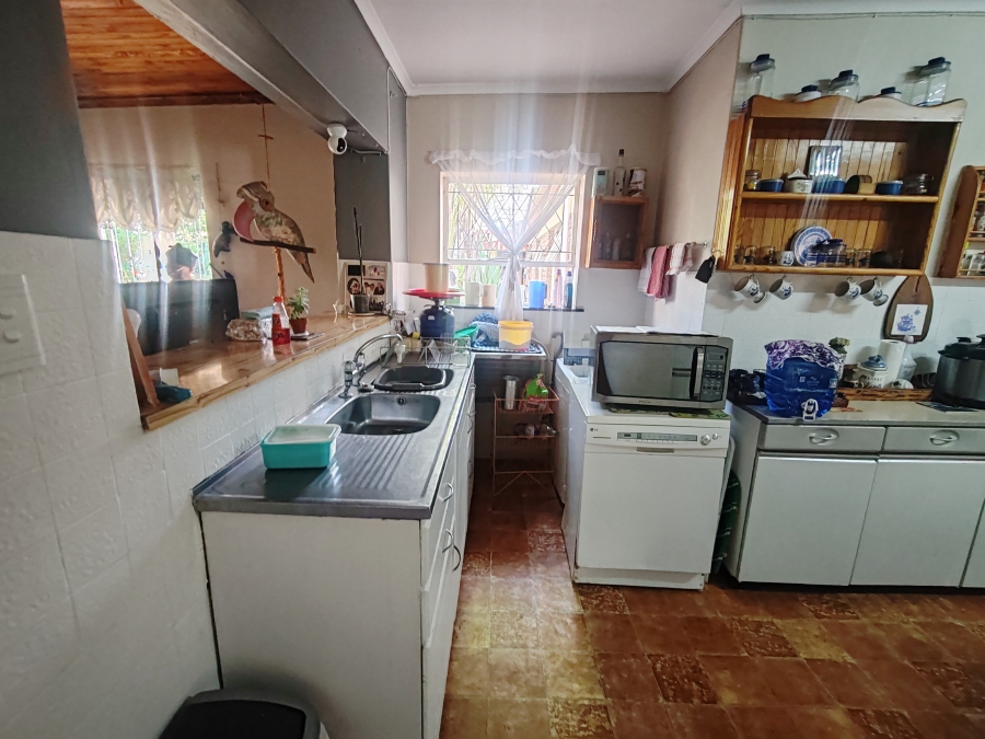5 Bedroom Property for Sale in Campher Park Eastern Cape